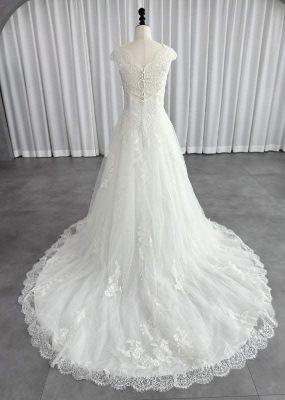 プロノビアス PRONOVIAS Aライン