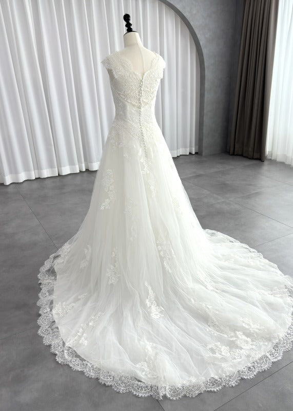 プロノビアス PRONOVIAS Aライン