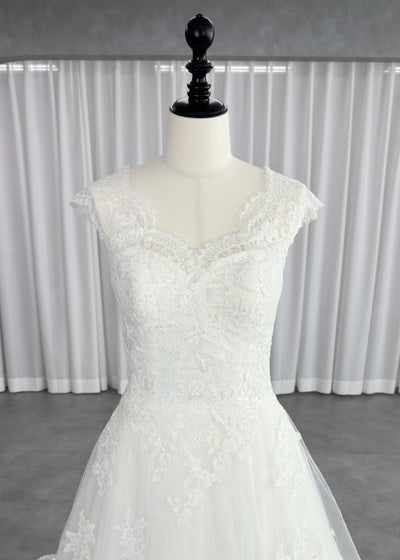 プロノビアス PRONOVIAS Aライン