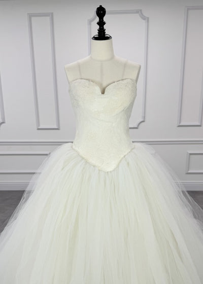 Vera Wang Bride Ballerina Kate Hudson的Ballerina Princess Line版本象牙白人第一所有者郁金香