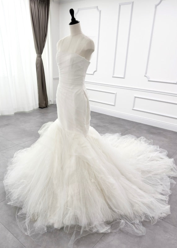 VERA WANG Pavlova Mermaid Line