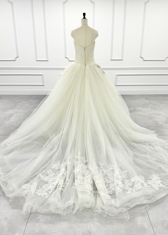 VERA WANG BRIDE Lisa Princess Line