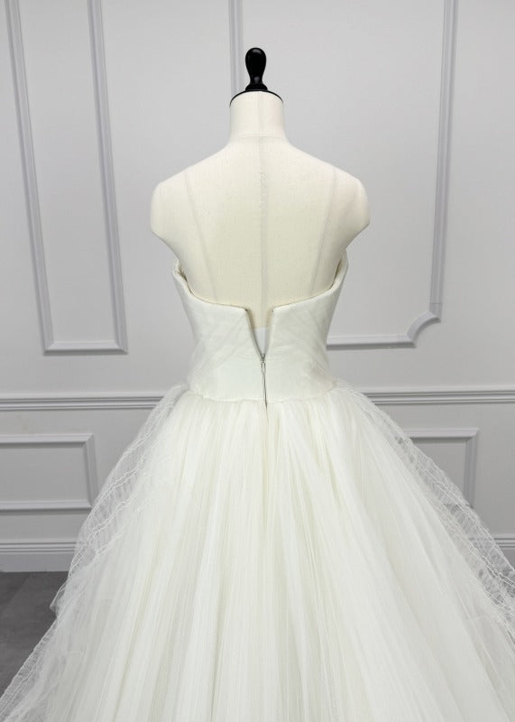 VERA WANG BRIDE Octavia Princess Line Wedding Dress Off White Second Owner Tulle Bear Top