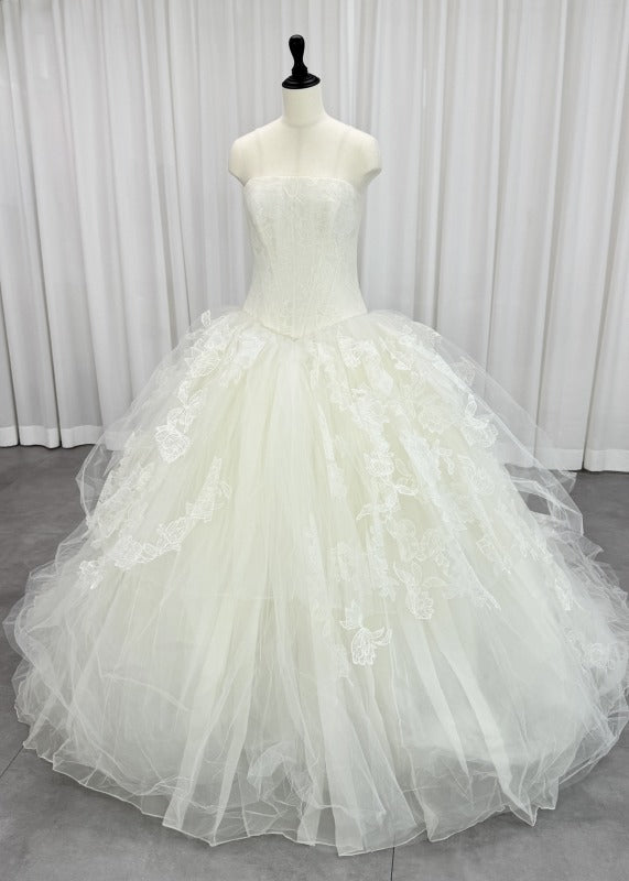 Vera Wang Haute Lisbeth Princess 라인