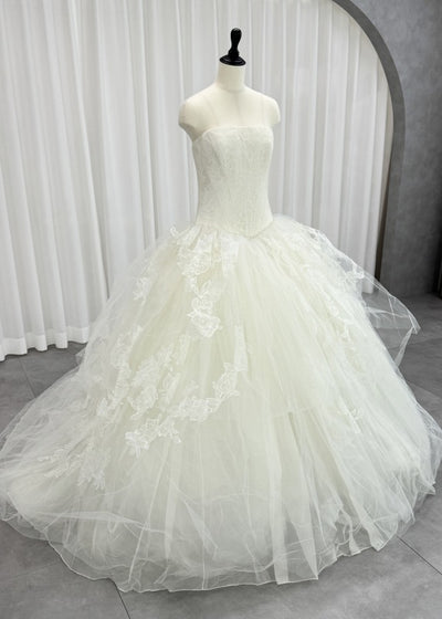 Vera Wang Haute Lisbeth Princess 라인