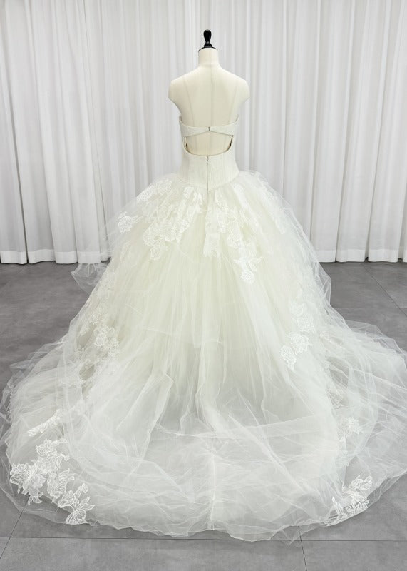 VERA WANG HAUTE Lisbeth Princess Line