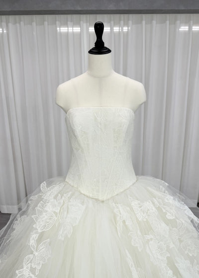 Vera Wang Haute Lisbeth Princess 라인