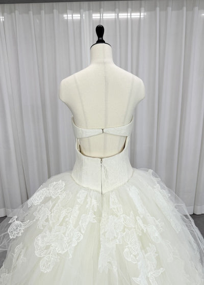 VERA WANG HAUTE Lisbeth Princess Line