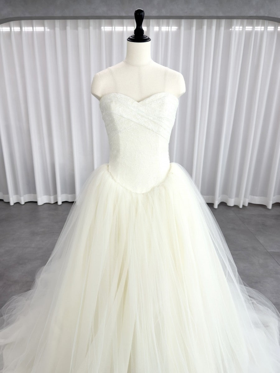 VERA WANG BRIDE Ballerina Princess Line