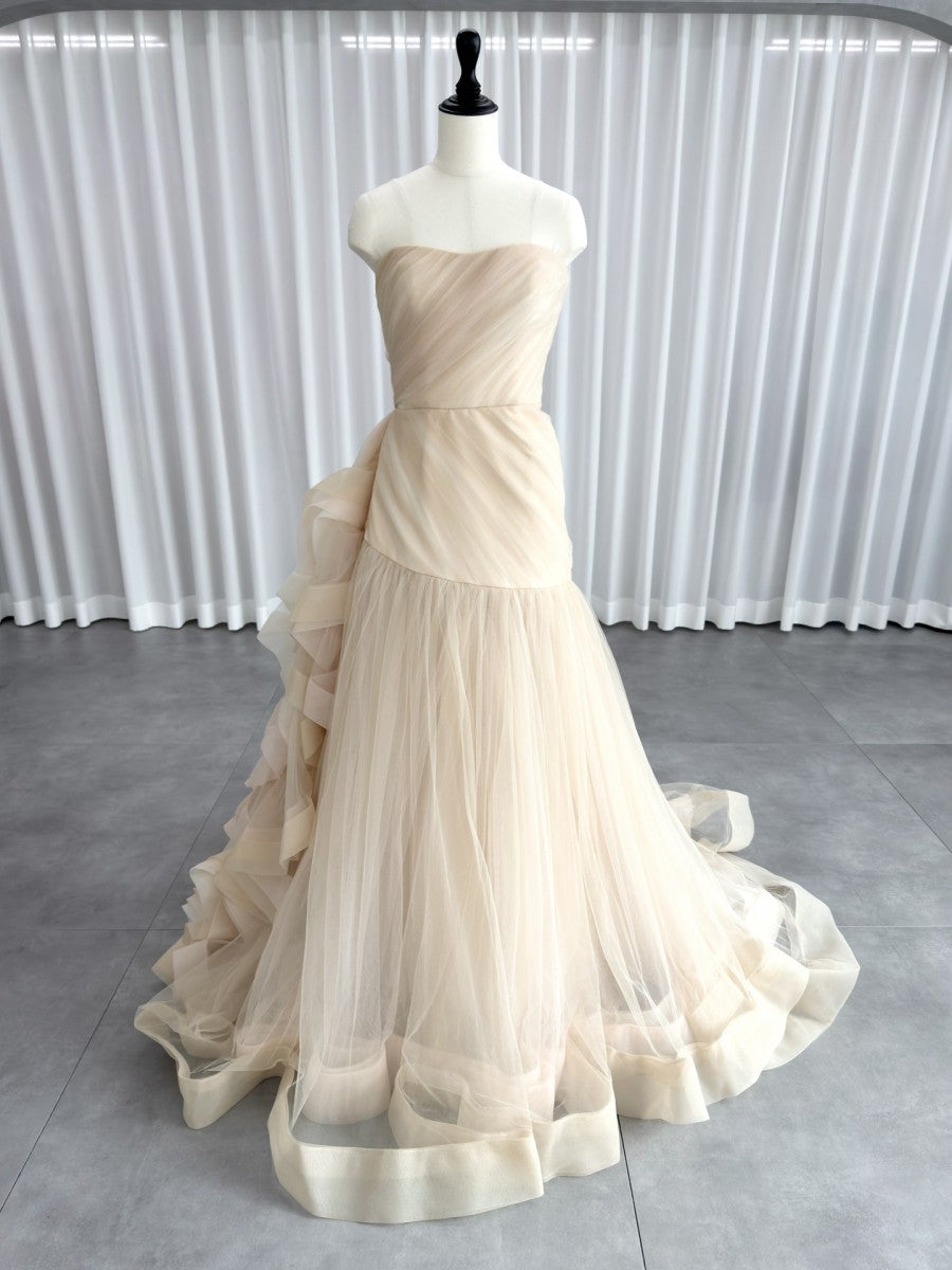 Vera Wang Brushed Frill A-Line의 흰색