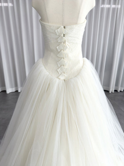 VERA WANG BRIDE Ballerina Princess Line