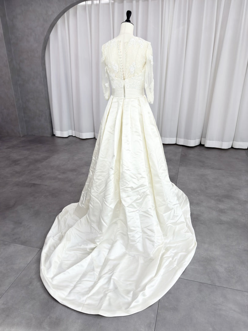 プロノビアス PRONOVIAS LESLIE Aライン