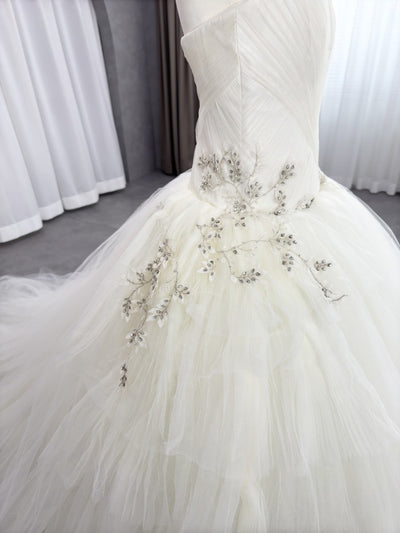 Vera Wang Haute Louisa Princess Line