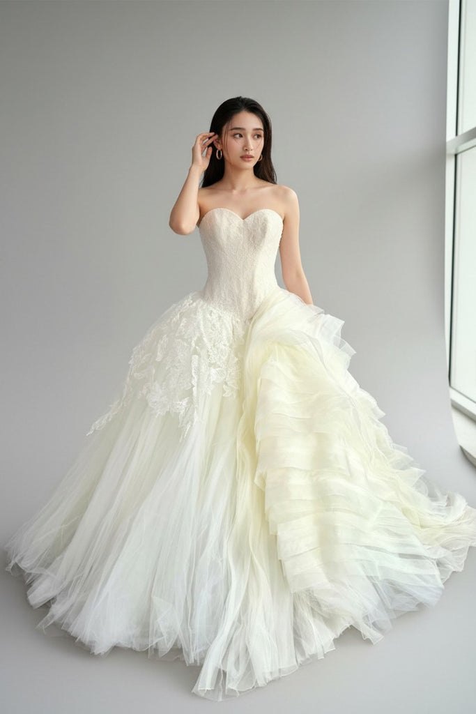 【saki】ウェディングドレス VeraWang ヴェラウォン　Lala ヴェラウォン VERA WANG BRIDE ララ Lara プリンセスライン – &Belle